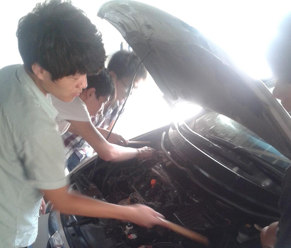 河南鄭州中牟豪爵養(yǎng)車堂-發(fā)動機清洗實操培訓1.jpg